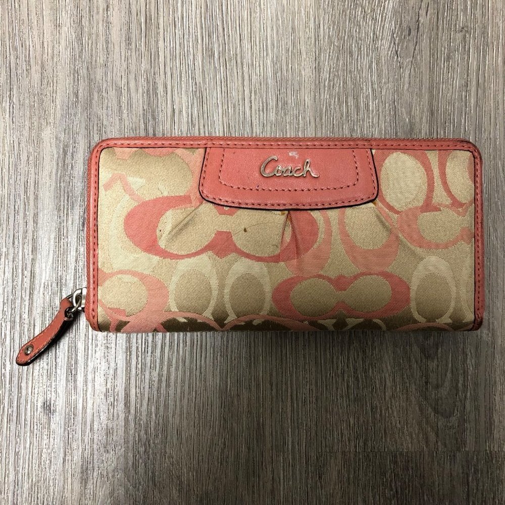 Coach Classic Logo Wallet Blush Pink Monogram Canvas Patent Leather Zip-Around